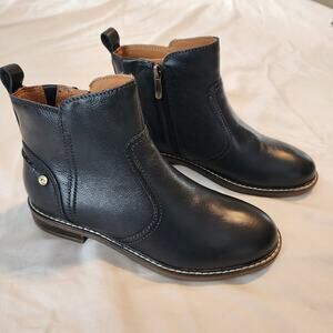 Easy Spirit Navy Blue Leather Juna casual booties  Sz 7 new without tags